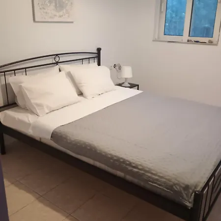 Nikitas 2 העיירה קוס